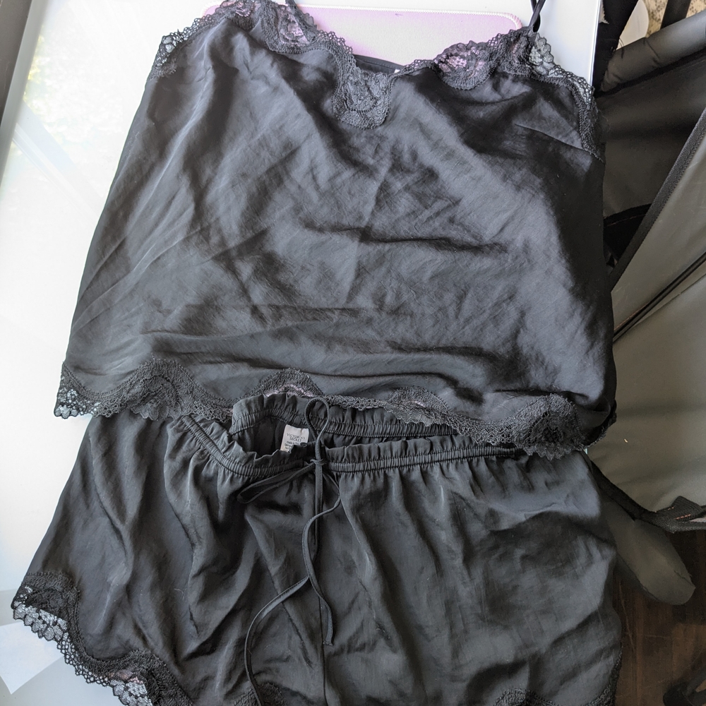 Elegant Black Lace Trim Sleepwear Set